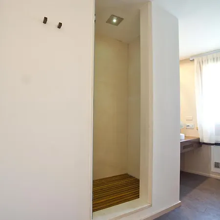 Home21 *